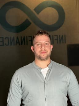 נריה בחור