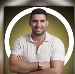 יניב ביאליק